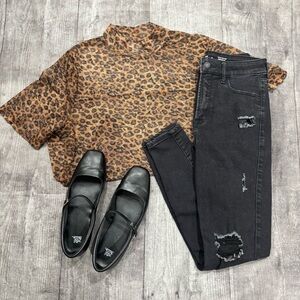 Old Navy Black Extra High-Rise Rockstar Super Skinny “Secret Slim Pocket” Jeans